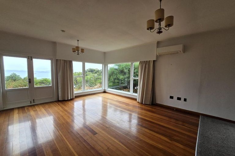 Photo of property in 6 Rangiora Avenue, Kaiwharawhara, Wellington, 6035