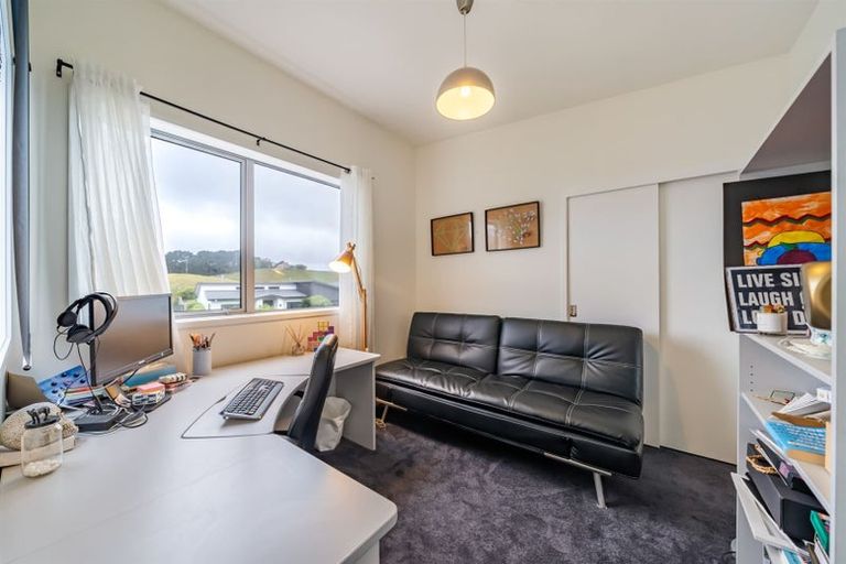 Photo of property in 3 Mo Street, Camborne, Porirua, 5026