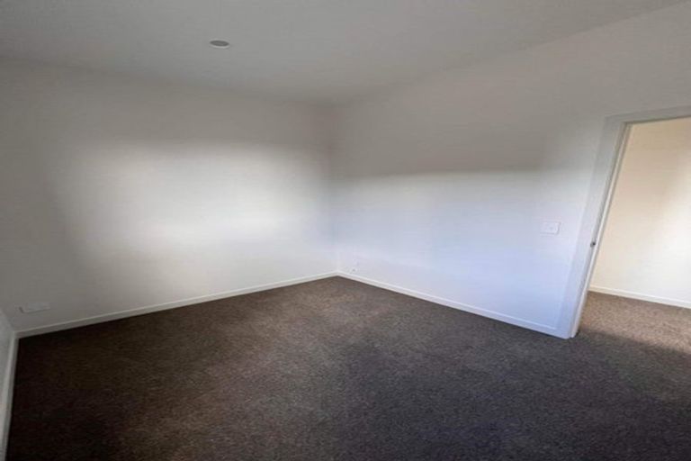 Photo of property in 5/38 Jane Maree Road, Kumeu, 0810