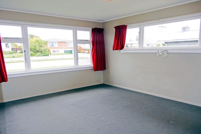 Photo of property in 19 Glendale Crescent, Holmes Hill, Oamaru, 9401