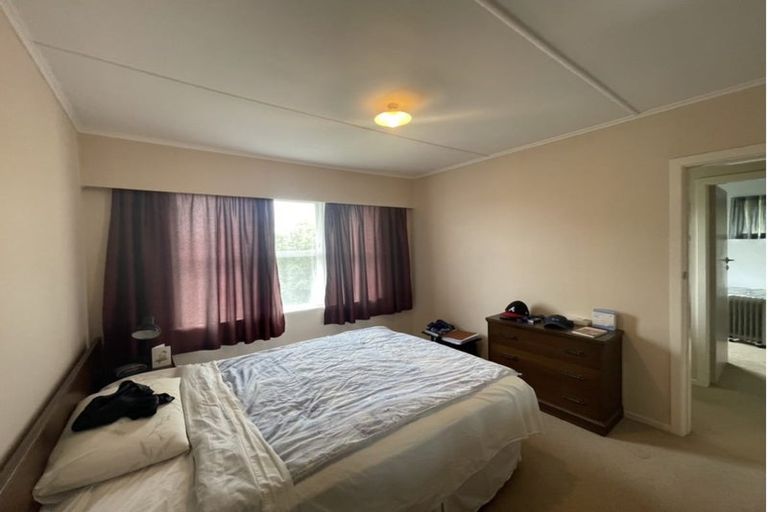 Photo of property in 88 Target Road, Totara Vale, Auckland, 0629