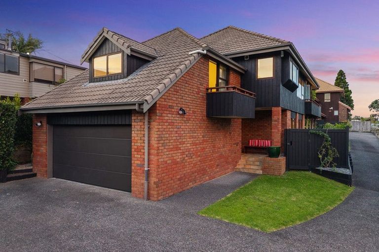 Photo of property in 1/23 Park Rise, Campbells Bay, Auckland, 0630