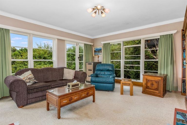 Photo of property in 5-6 Te Kura Road, Pukerua Bay, 5026