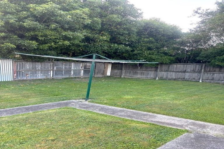 Photo of property in 8 Lochee Road, Upper Riccarton, Christchurch, 8041