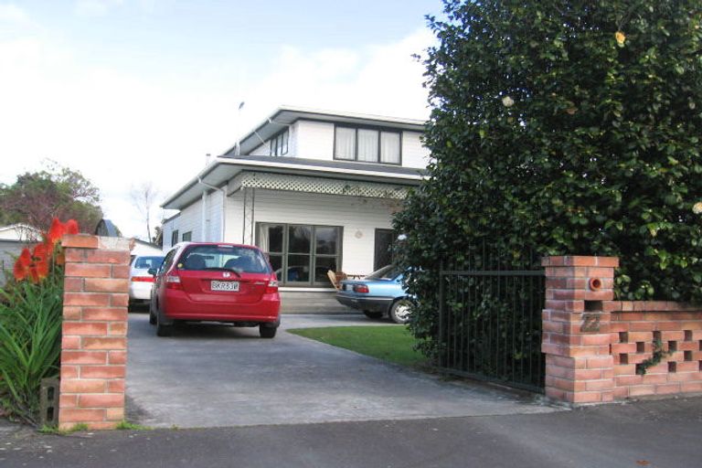 Property details for 22 Roy Street, Palmerston North, 4410