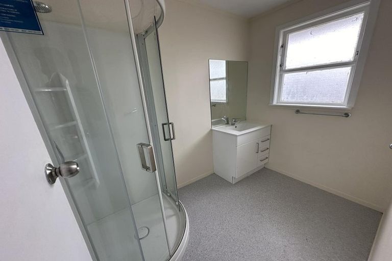 Photo of property in 27 Freyberg Street, Levin, 5510