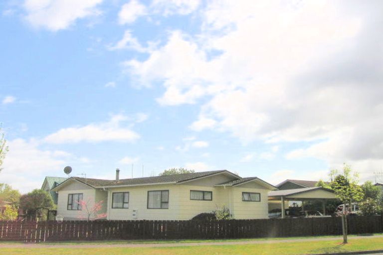 Photo of property in 56 Grace Crescent, Richmond Heights, Taupo, 3330