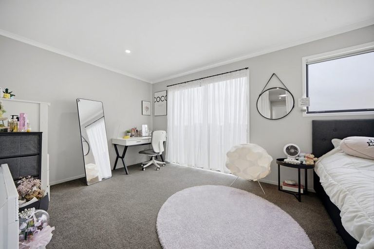 Photo of property in 117 Hobsonville Point Road, Hobsonville, Auckland, 0616