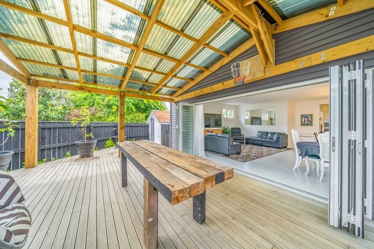 Photo of property in 57 Palmer Crescent, Silverstream, Upper Hutt, 5019