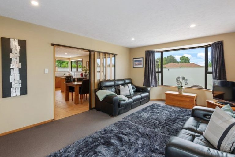 Photo of property in 25 Shannon Place, Belfast, Christchurch, 8051