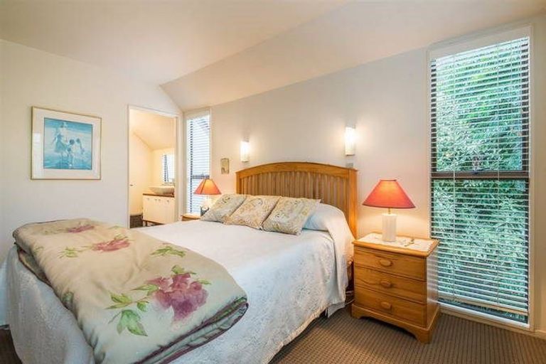 Photo of property in 2/4 Prospect Terrace, Milford, Auckland, 0620