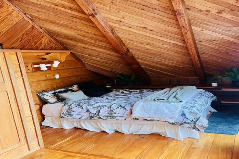 Photo of property in 50 Council Hill Road, Little River, 7591