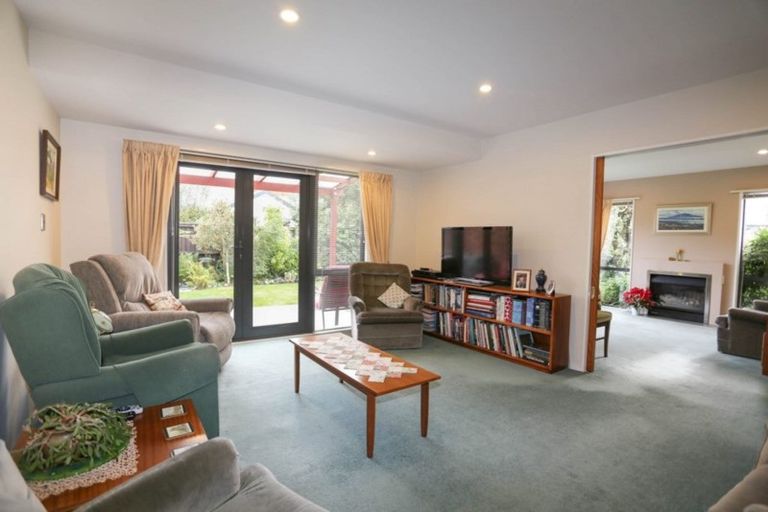 Photo of property in 4 Skyedale Drive, Harewood, Christchurch, 8051