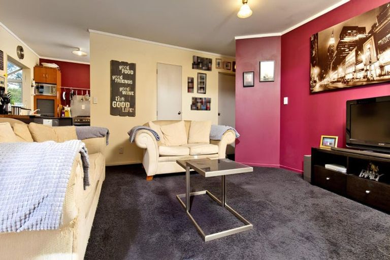 Photo of property in 13a Becroft Drive, Forrest Hill, Auckland, 0620