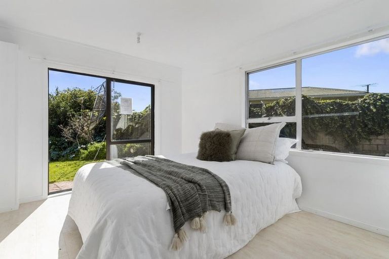 Photo of property in 53 Chequers Avenue, Glenfield, Auckland, 0629