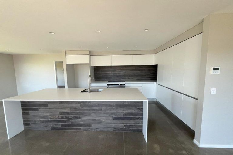 Photo of property in 10 Masters Lane, Waitara, 4320