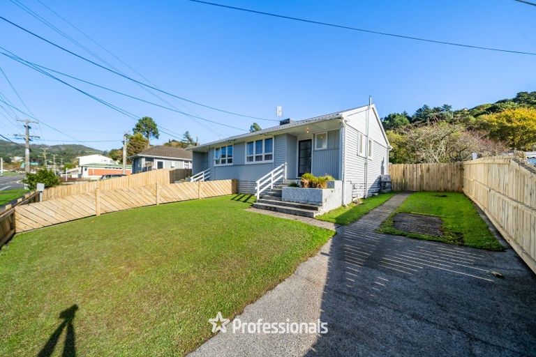 Photo of property in 224 George Street, Stokes Valley, Lower Hutt, 5019