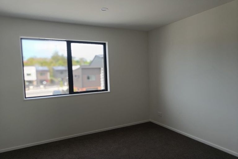 Photo of property in 37 Jabuka Street, Glen Eden, Auckland, 0602