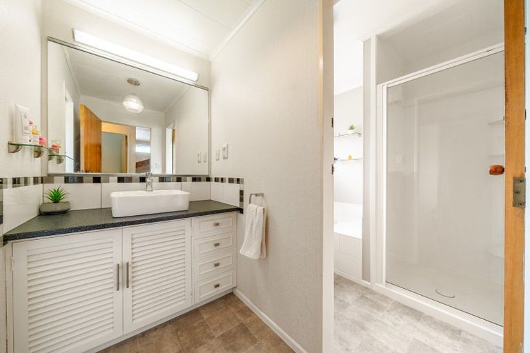 Photo of property in 31 Amber Grove, Birchville, Upper Hutt, 5018