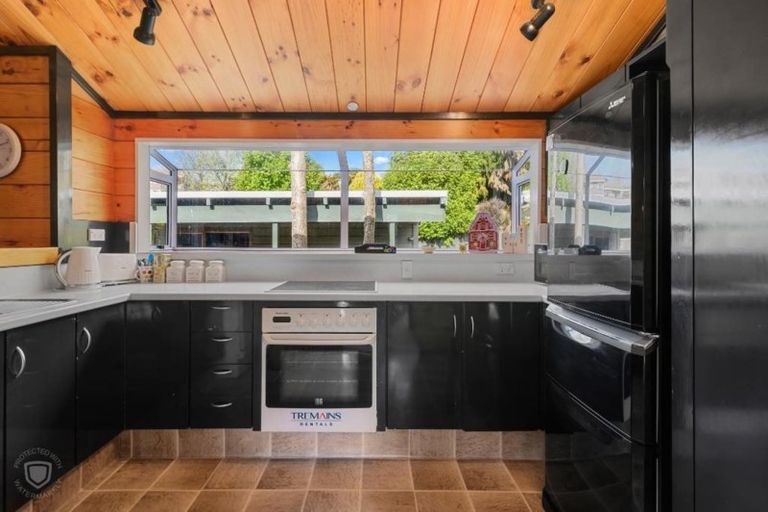 Photo of property in 3b Blackmore Drive, Lynmore, Rotorua, 3010
