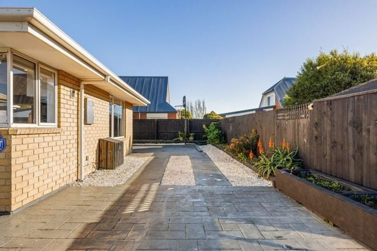 Photo of property in 43 Farnborough Street, Aranui, Christchurch, 8061