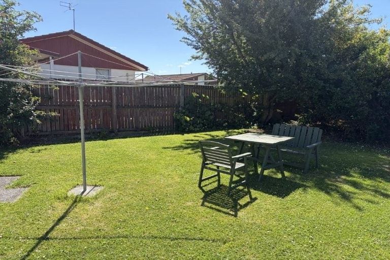 Photo of property in 12 Coates Place, Rangiora, 7400