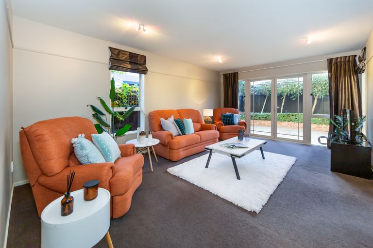 Photo of property in 11a Galway Avenue, Bryndwr, Christchurch, 8052