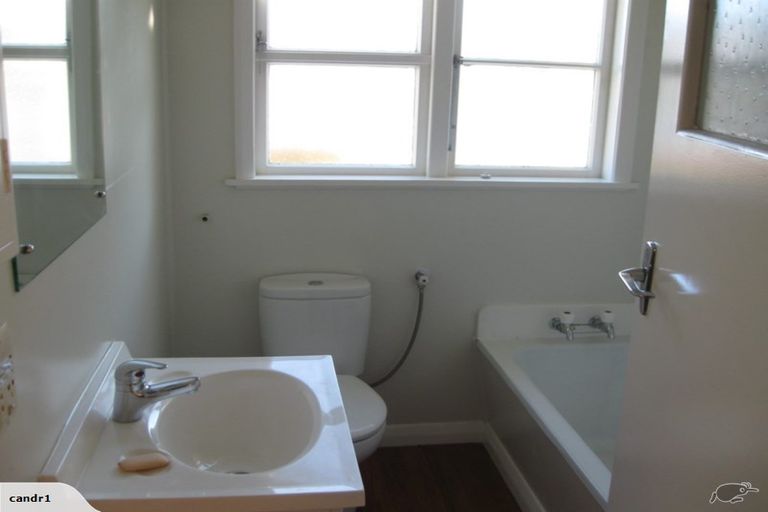 Photo of property in 14 Moana Road, Paraparaumu, 5032