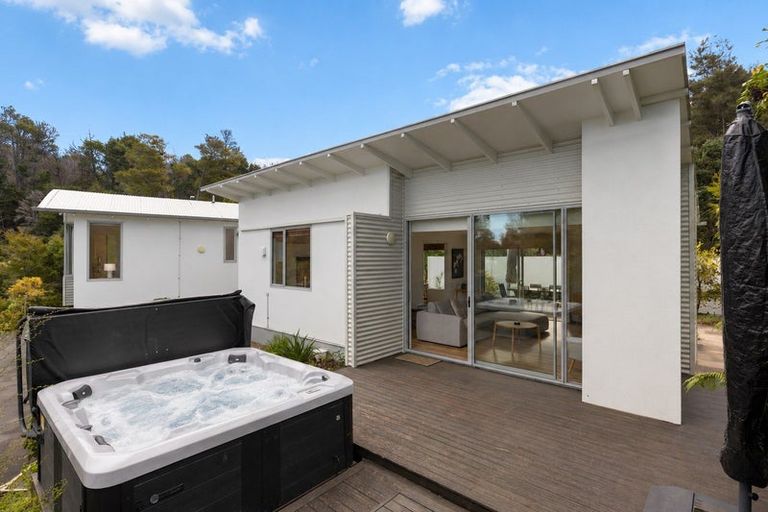 Photo of property in 4 Cederman Drive, Kaiteriteri, Motueka, 7197