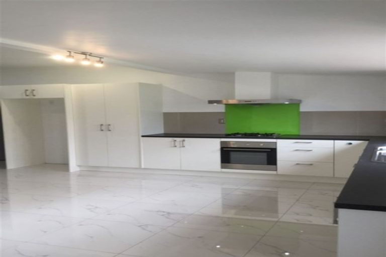 Photo of property in 1c Vanguard Road, Kelston, Auckland, 0602