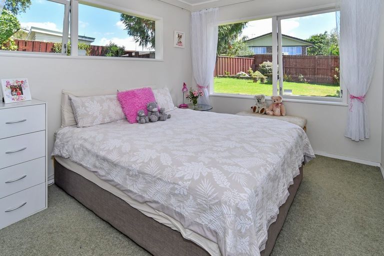 Photo of property in 11 Lakeside Drive, Pahurehure, Papakura, 2113