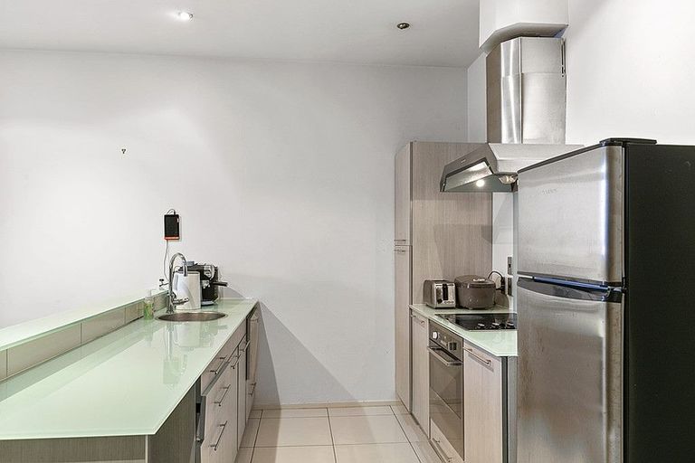 Photo of property in Hb Apartments, 4/3 Holland Street, Te Aro, Wellington, 6011