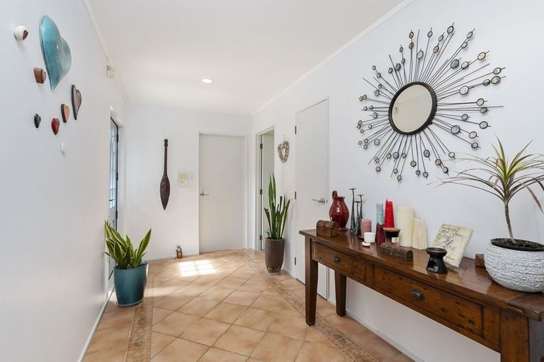 Photo of property in 1 Garden Court, Haruru, 0204