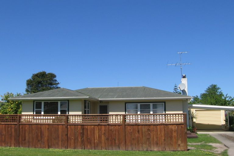 Photo of property in 2 Riperata Street, Riverdale, Gisborne, 4010