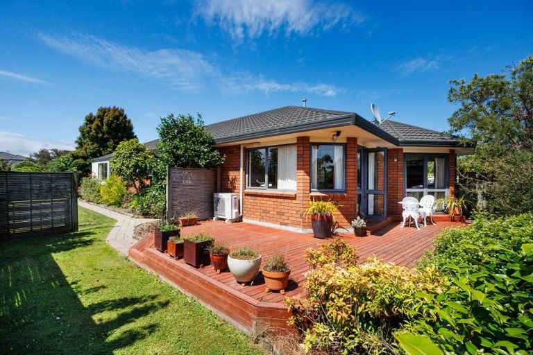 Photo of property in 7 Jasmine Place, Fitzherbert, Palmerston North, 4410