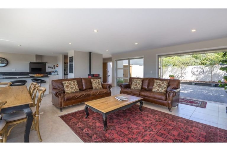 Photo of property in 38 Millhill Lane, Huntsbury, Christchurch, 8022