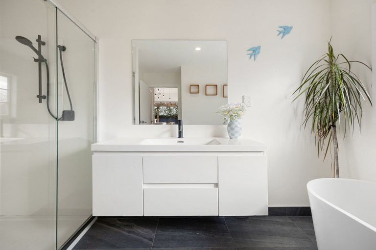 Photo of property in 893 Heaphy Terrace, Claudelands, Hamilton, 3214