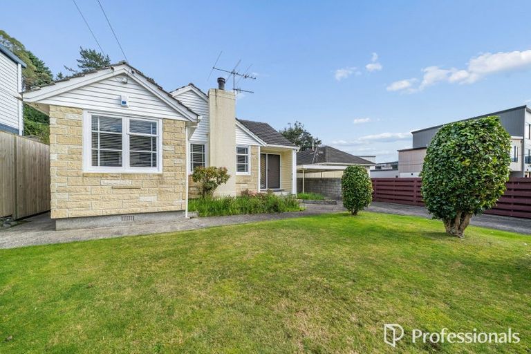 Photo of property in 12 Tawhai Street, Stokes Valley, Lower Hutt, 5019