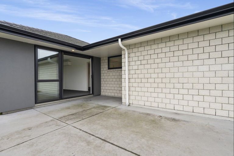 Photo of property in 27 Furlong Road, Papamoa, 3118