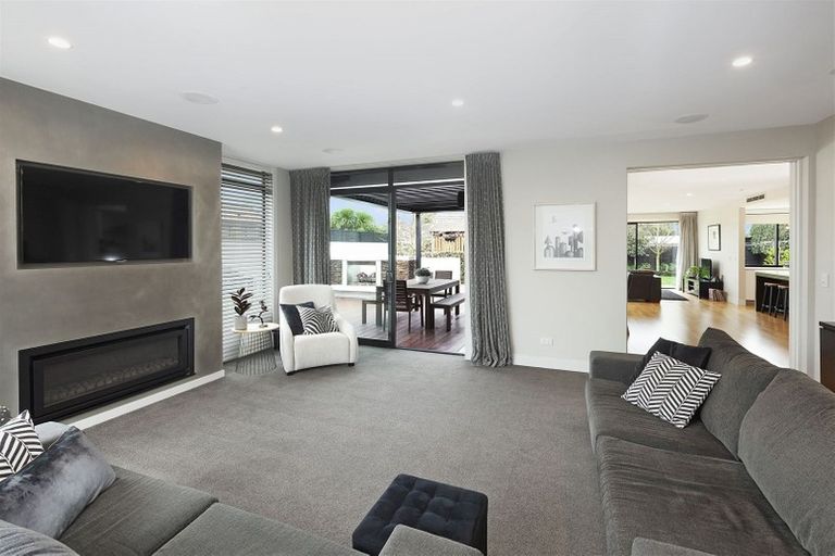 Photo of property in 28 Devonport Lane, St Albans, Christchurch, 8014