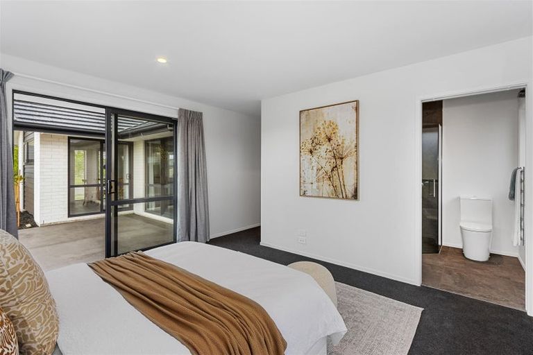 Photo of property in 24 Rannoch Drive, Yaldhurst, Christchurch, 8042