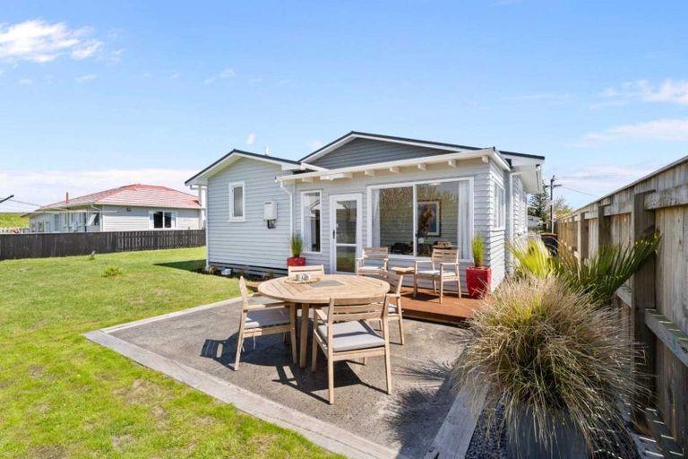 Photo of property in 8 Grey Street, Waitara, 4320