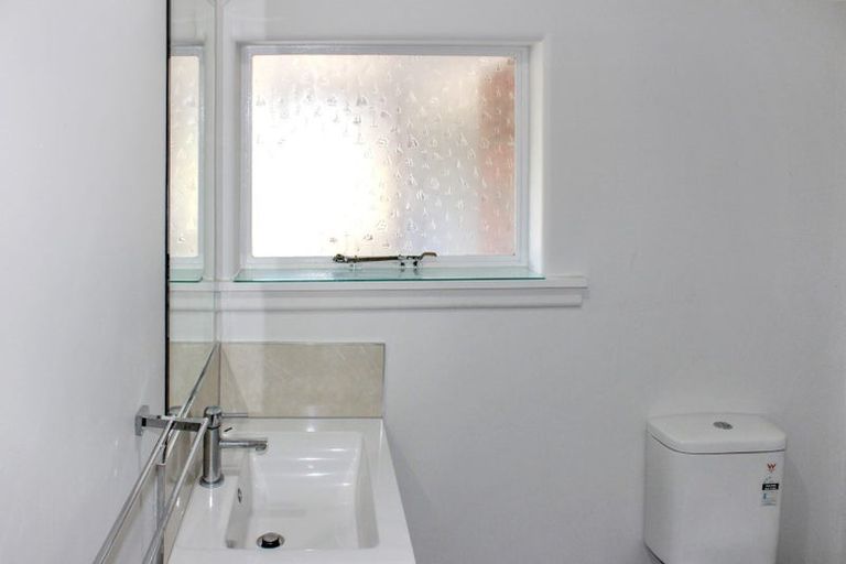 Photo of property in 147a Yaldhurst Road, Sockburn, Christchurch, 8042