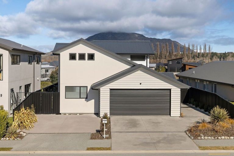 Photo of property in 37 Peterley Road, Lower Shotover, Queenstown, 9304