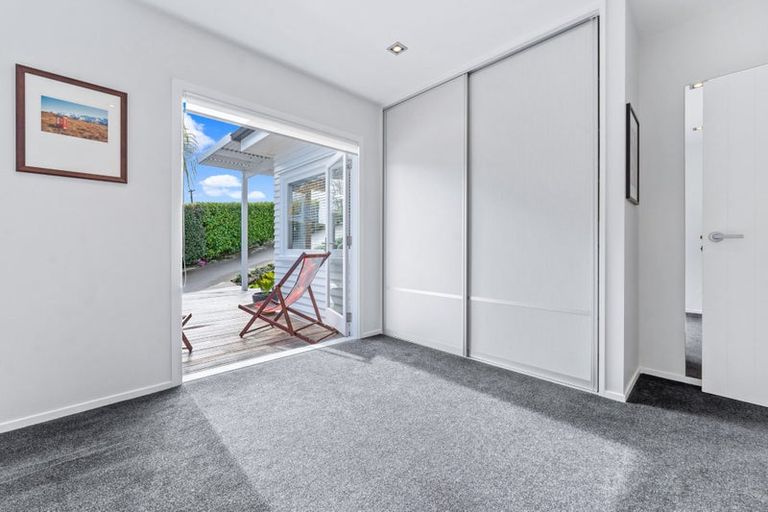 Photo of property in 14 Waimana Avenue, Northcote Point, Auckland, 0627