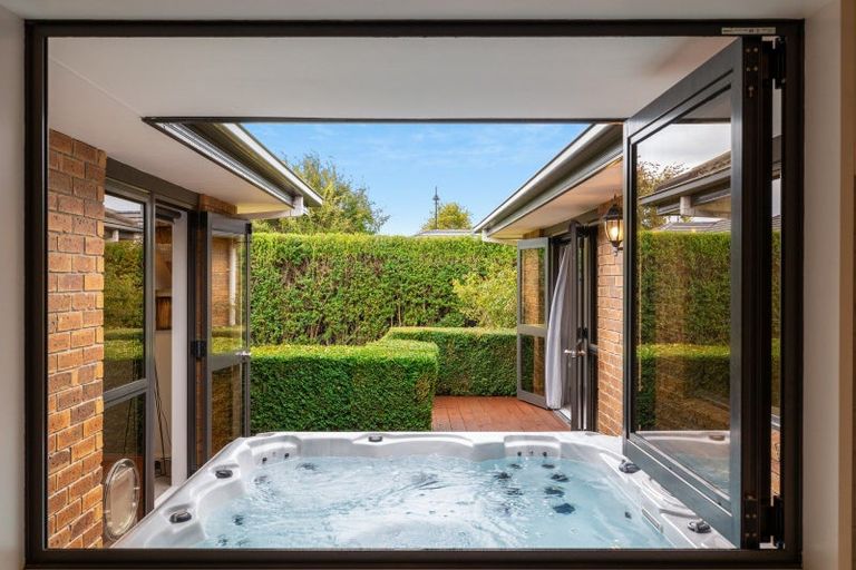 Photo of property in 14 Amoka Crescent, Parklands, Christchurch, 8083