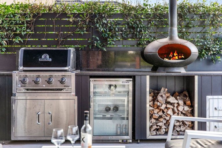 Photo of property in 15 Moemoea Place, Cambridge, 3434