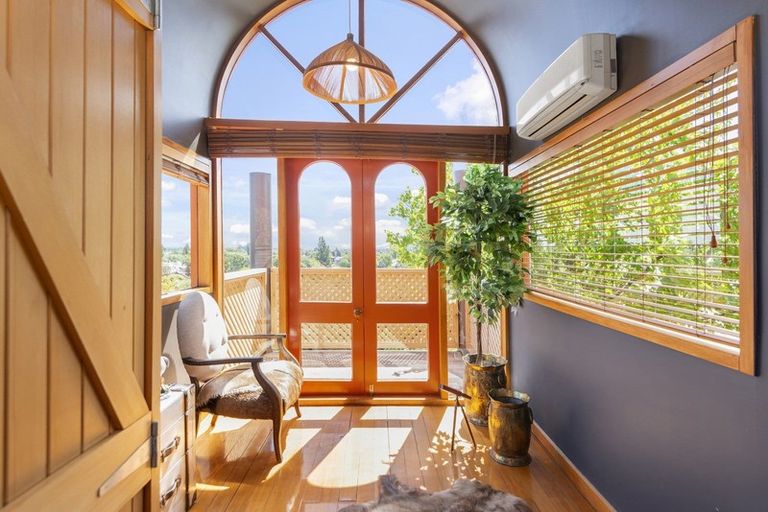 Photo of property in 2 Rhodesvale Terrace, Cashmere, Christchurch, 8022