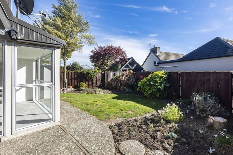 Photo of property in 2/22c Egmont Place, Bishopdale, Christchurch, 8051