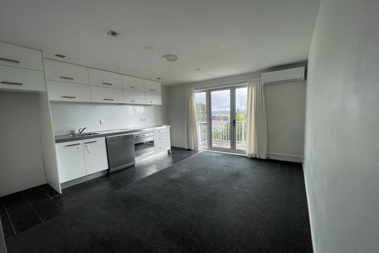 Photo of property in 11/222 Albany Highway, Schnapper Rock, Auckland, 0632
